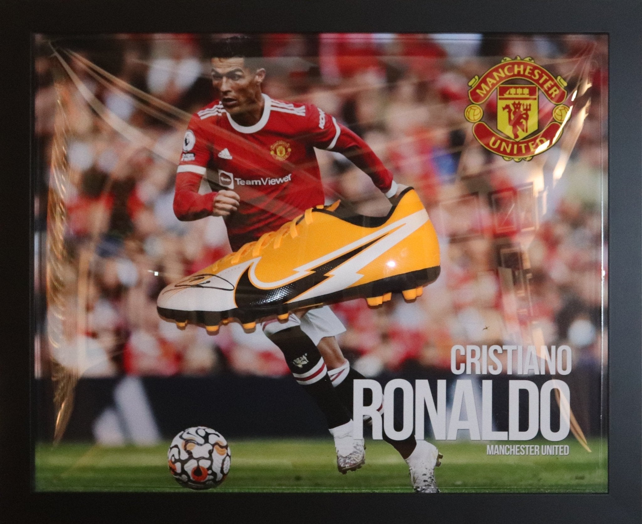 Ronaldo Signed Man United Boot Framed Display - Memorabilia Framers Shop